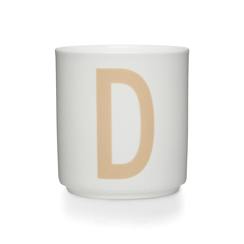 Design Letters - AJ Porzellan Becher A-Z | D / beige/weiß