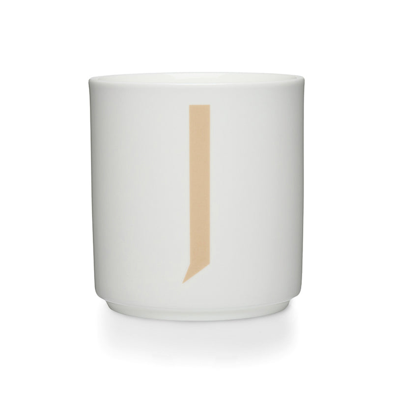 Design Letters - AJ Porzellan Becher A-Z | J / beige/weiß