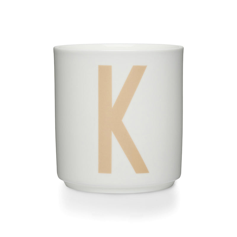 Design Letters - AJ Porzellan Becher A-Z | K / beige/weiß