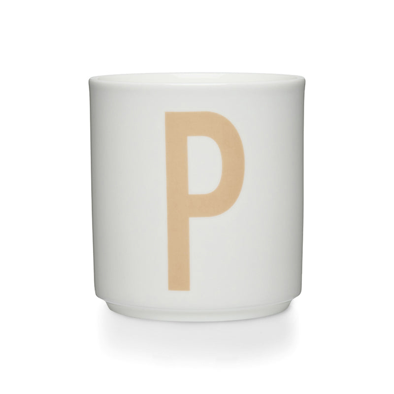 Design Letters - AJ Porzellan Becher A-Z | P / beige/weiß