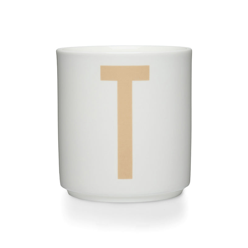 Design Letters - AJ Porzellan Becher A-Z | T / beige/weiß