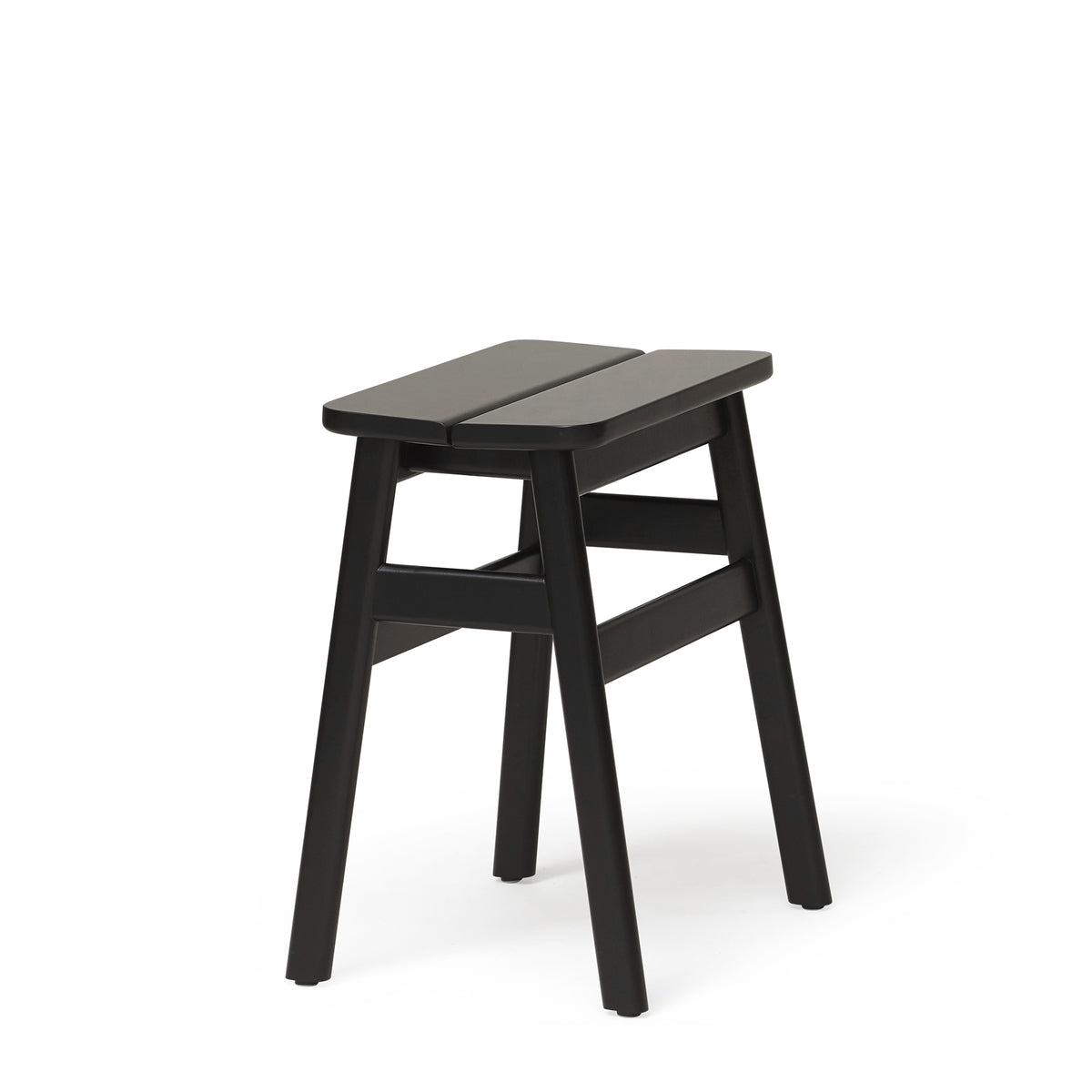 Form &amp; Refine - Angle Standard Hocker | Buche, schwarz gebeizt